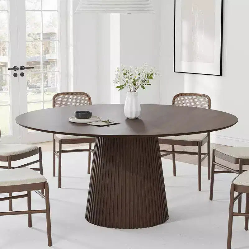 Table à manger ronde 60" pour 6 personnes, table sur pied moderne avec base conique cannelée et plateau en MDF, pour petits espaces, cuisine, salle à manger, café, Noyer