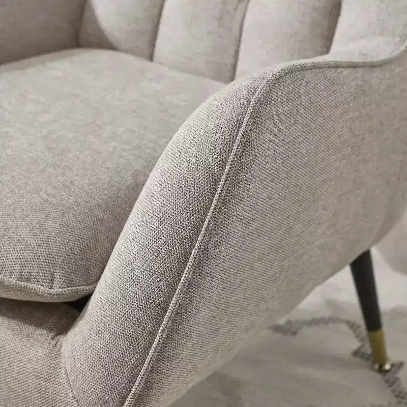 Fauteuil d'appoint en tissu confortable avec accoudoirs et dossier capitonné