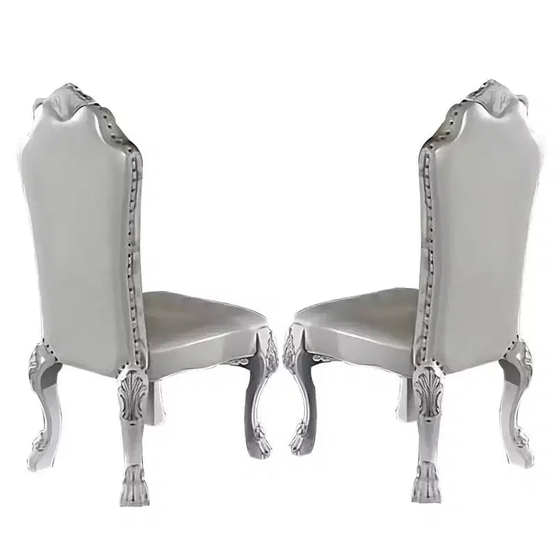Chaise d'appoint de 25 pouces, dossier incurvé, motifs sculptés en volute, blanche